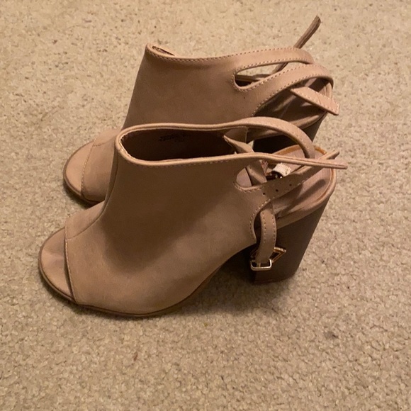 DSW Shoes Nude Heels Poshmark